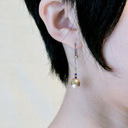 コットンパールのころころ鈴ピアス ピアス（フック・チェーン