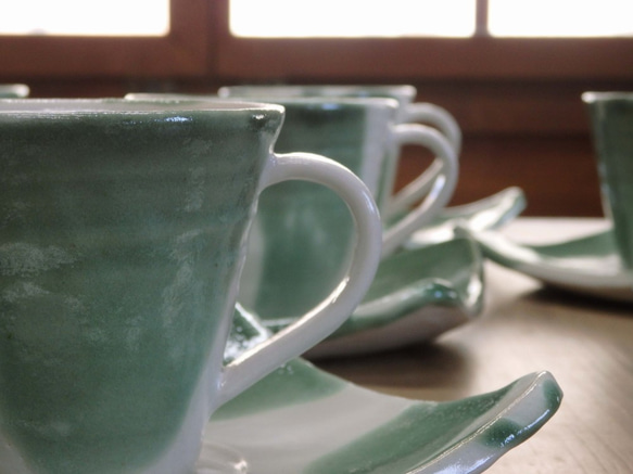 ◆カップ＆ソーサー・白釉ベース緑釉がけ◆ 3枚目の画像