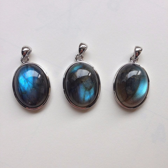 拉長石Labradorite 925純銀墜小店舖 第3張的照片