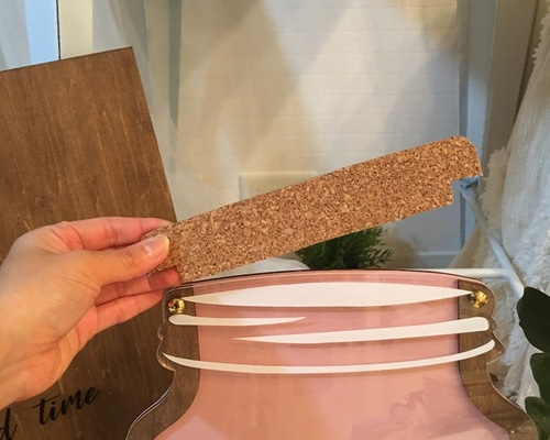 0_ef25b3823693565fe32352680ea2