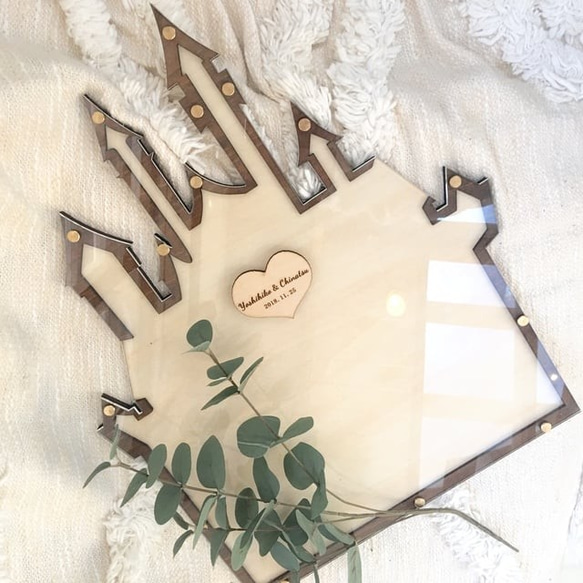 ハートドロップス　ハート刻印　お城フレーム　選べるフレーム＆バックボードカラー　結婚証明書　ウェディング ハートドロップス　ハート刻印　お城フレーム　選べるフレーム＆バックボードカラー　結婚証明書　ウェディング N1675829387(12870円)