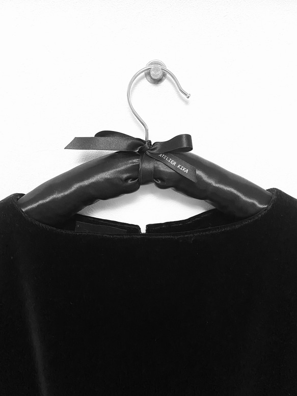 Atelier KiKa オリジナル 洋服ハンガー 2枚目の画像