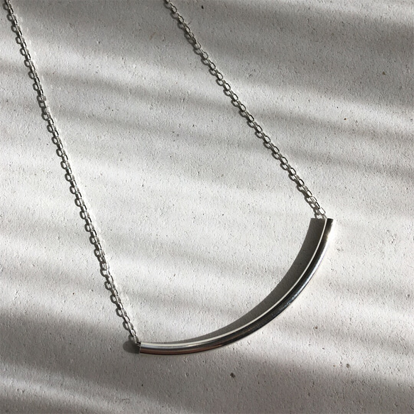silver line necklace 1枚目の画像