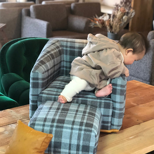 子ども専用ソファとオットマンのセット（水色チェック柄） 食器・家具