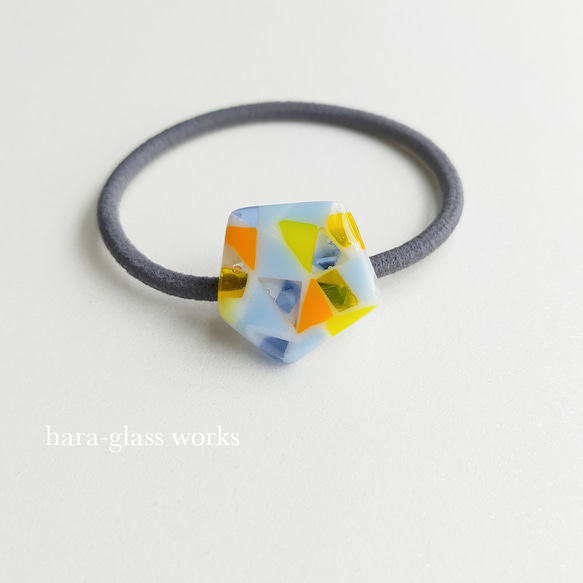 五角形のガラスのヘアゴム    ブルー＆オレンジミックス 2枚目の画像