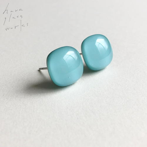 ガラスの一粒ピアス 海の色 ターコイズブルー アレルギー対応ピアス  