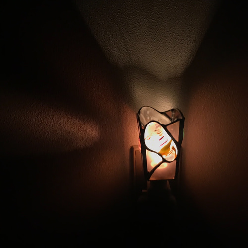 ☆ステンドグラスの光がお部屋を灯す 卓上照明 ナイトランプ-