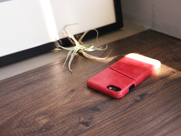alto iPhone 7  4.7吋 真皮手機殼背蓋，Metro - 珊瑚紅/本色 保護套 Leather Case 第6張的照片