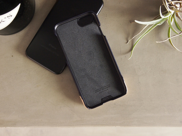 alto iPhone 7  4.7吋 真皮手機殼背蓋，Metro - 海軍藍/本色 保護套 Leather Case 第4張的照片