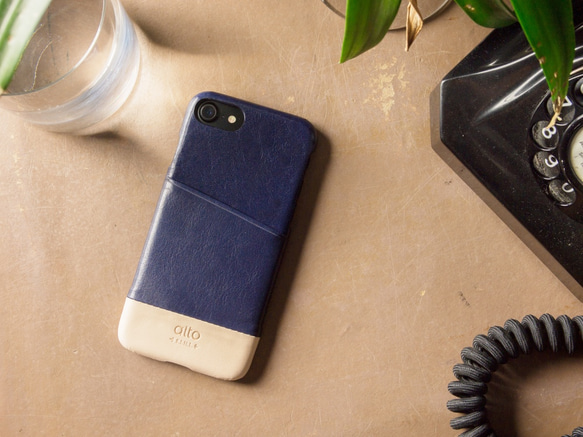 alto iPhone 7  4.7吋 真皮手機殼背蓋，Metro - 海軍藍/本色 保護套 Leather Case 第6張的照片