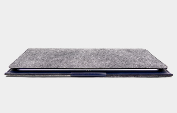 alto iPad Pro 12.9” / MacBook Air 13″ 革製 Sleeve – 紺色 / 灰色 10枚目の画像