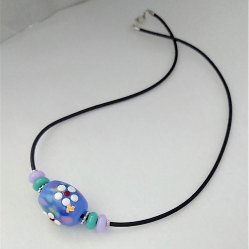 ちびさま専用◎手作りガラスのアクセサリー ９点おまとめ(メルカリ便匿名配送対応) ちびさま専用◎手作りガラスのアクセサリー 9点おまとめ