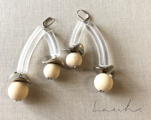 268.wood cherry curve earrings 1枚目の画像