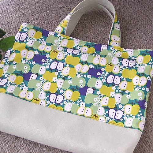 リンゴ柄のレッスンバッグ 入園入学準備 エコバッグ 青リンゴ その他