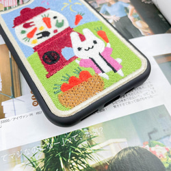 【ガーデンパーティー】高麗人参かと思った/刺繍スマホケース iPhone14 5枚目の画像