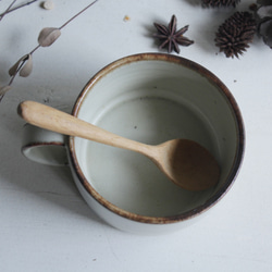 creema限定  マグカップ　筒形　取手丸　優しい雰囲気の白系　1点もの　陶器 3枚目の画像