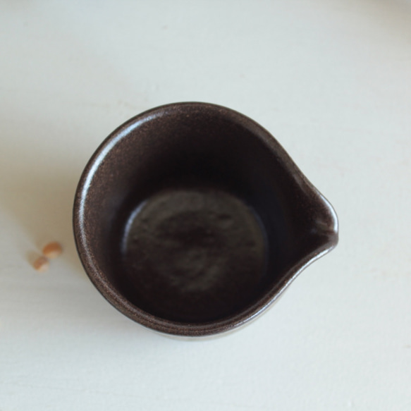 New! 片口　器　黒アンティークゴールド系　金属のような風合い　陶器 5枚目の画像