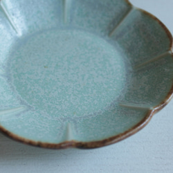 豆皿　花　白緑　淡いグリーン水色系　陶器 5枚目の画像