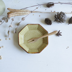 豆皿　八角　 黄茶系　縁起の良い形　陶器 2枚目の画像