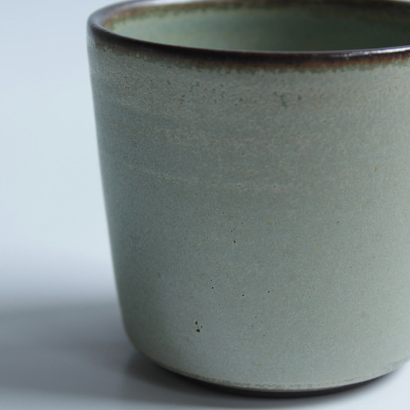 マグカップ M 淡いグリーンマット系　陶器 6枚目の画像