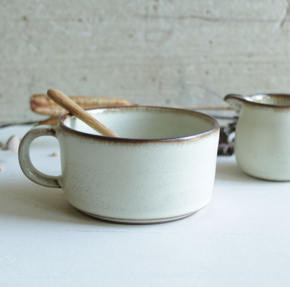 マグスープカップ　やさしい雰囲気の白マット系　陶器 9枚目の画像