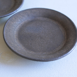豆皿　リム皿　濃い茶ゴールド系　金属のような風合い　陶器 5枚目の画像