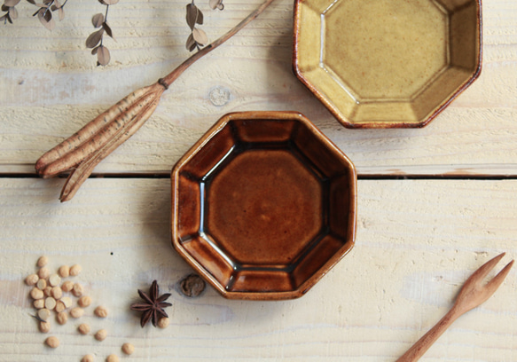 -24/z5　飴釉薬　豆皿 24/z5 飴釉薬 豆皿 キッチン・食器