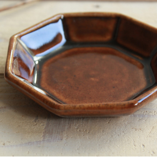 豆皿 八角形 飴茶系 縁起の良い八角形 陶器 薬味皿・豆皿 an 通販