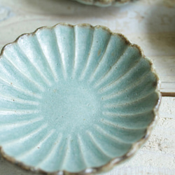 菊豆皿　パステルカラーの白緑(びゃくろく）系　陶器 5枚目の画像
