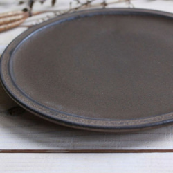 細リム７寸皿  丸の大皿　焦げ茶　ブリムアンティークゴールド系　 6枚目の画像