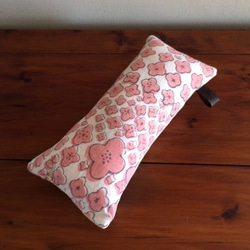【 猫のおもちゃ 】抱きまくらキッカー＊fabric by admi ＊ (B) Mankai pink 2枚目の画像