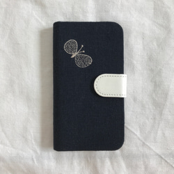 20-3 iPhone他、全機種対応 手帳型ケース ミナペルホネン choucho ネイビー　ꕤ受注制作ꕤ 4枚目の画像