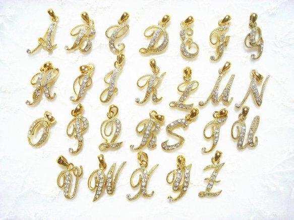 イニシャル26文字 アルファベット ゴールド ペンダントトップ イニシャル26文字 アルファベット ゴールド ペンダントトップ