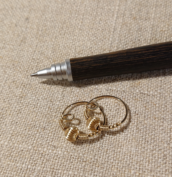 【受注製作】金のしずくのポン・ニンカリ（アイヌの耳飾り・ピアス）k14gf 2枚目の画像