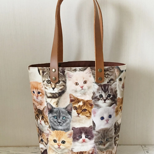 ゆきそら様　ぷっくり黒猫ちゃん　コヤンイサムチョン　フリルふっくらトートバッグ ゆきそら様 ぷっくり黒猫ちゃん コヤンイサムチョン フリルふっくら