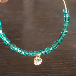 12/1〜SALE！！emerald green beads pierced earring 3枚目の画像