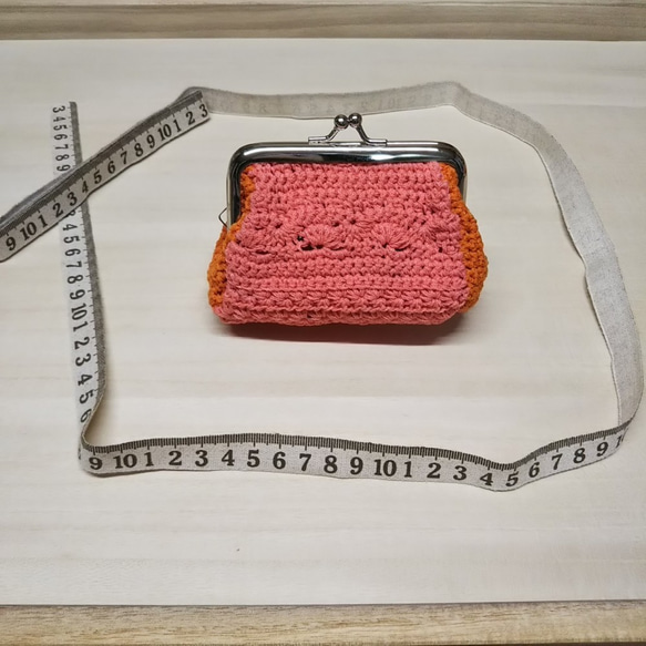 草原に夕焼け⁉　四角い横長　がま口　てのひらサイズ【手編み一点物】 2枚目の画像