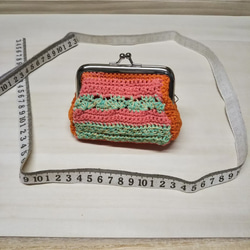 草原に夕焼け⁉　四角い横長　がま口　てのひらサイズ【手編み一点物】 7枚目の画像