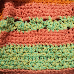 草原に夕焼け⁉　四角い横長　がま口　てのひらサイズ【手編み一点物】 9枚目の画像