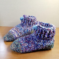 【おうち時間に】ブーツみたいに足首まで暖かい ルームシューズ【手編み一点物】 2枚目の画像