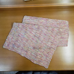 桜色のテーブルマット・インテリアマット(赤ピンク系)【手織り一点物】 3枚目の画像