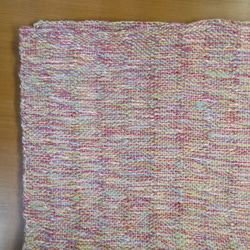 桜色のテーブルマット・インテリアマット(赤ピンク系)【手織り一点物】 5枚目の画像