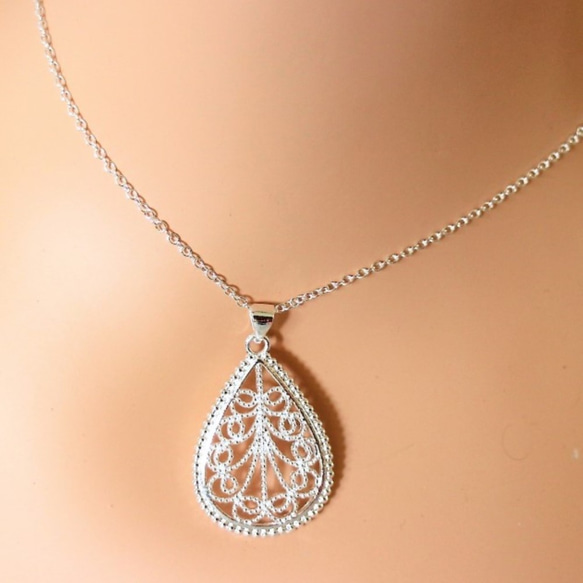 ドロップ透かしネックレス silver925 ネックレス・ペンダント