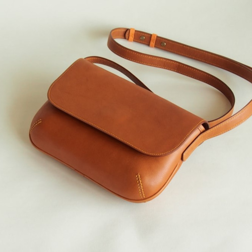 新品同様 Ayako フリンジ  ショルダー バッグ camel キャメル 新品同様 Ayako フリンジ ショルダー バッグ camel キャメル 【公式通販】