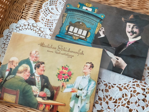 ドイツ製ポストカード【Germay】2枚セット（紳士の集い／紳士と郵便