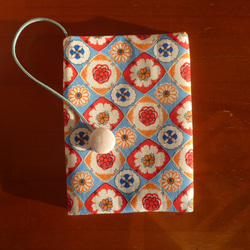 布のブックカバー（幾何学花） 1枚目の画像