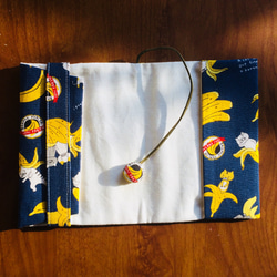布のブックカバー(バナナと猫） 3枚目の画像