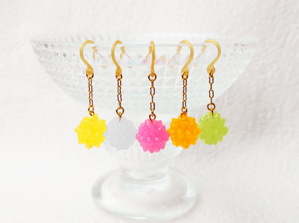 【おもちママ♡プロフ確認願い♥様】おまとめ4点　ゆめかわカラーのひらひらピアス おもちママ♡プロフ確認願い♥様】おまとめ4点 ゆめかわカラーの