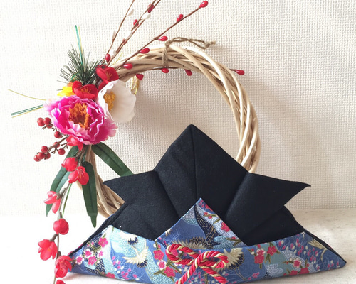 ハンドメイド フェルト作家 点と円の網 和装 刺繍 ベレー帽 fudge 一点物 具志堅商店 「フェルトチーズケーキ」 モデル:4枚目の本物チーズ