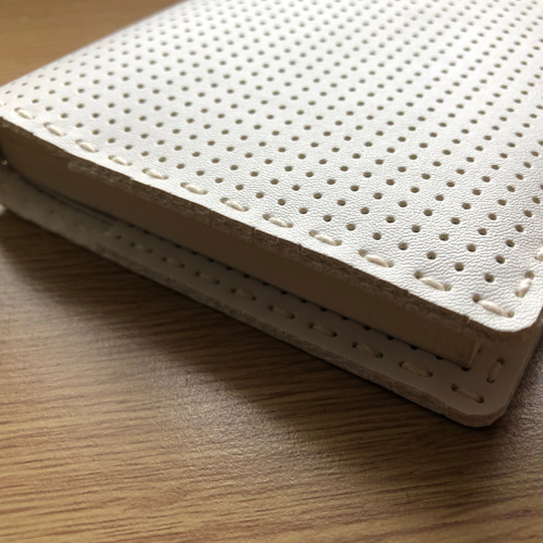 White 文庫本サイズ ブックカバー ハンドメイド White 文庫本サイズ ブックカバー ハンドメイド